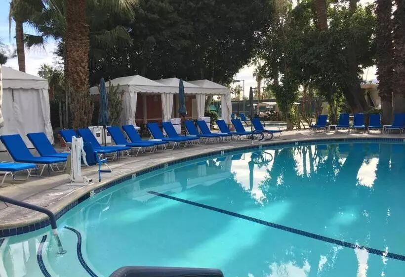Getaways At Palm Springs Tennis Club