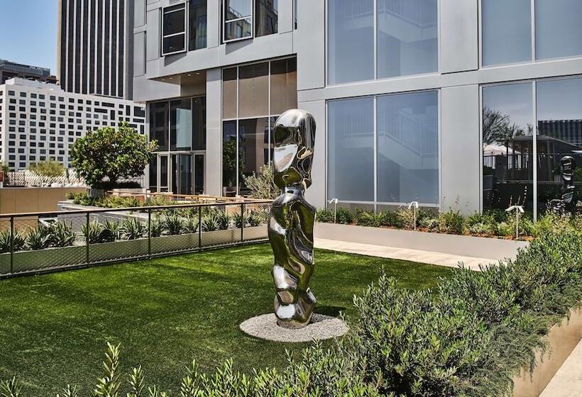 בית מלון כפרי Conrad Los Angeles