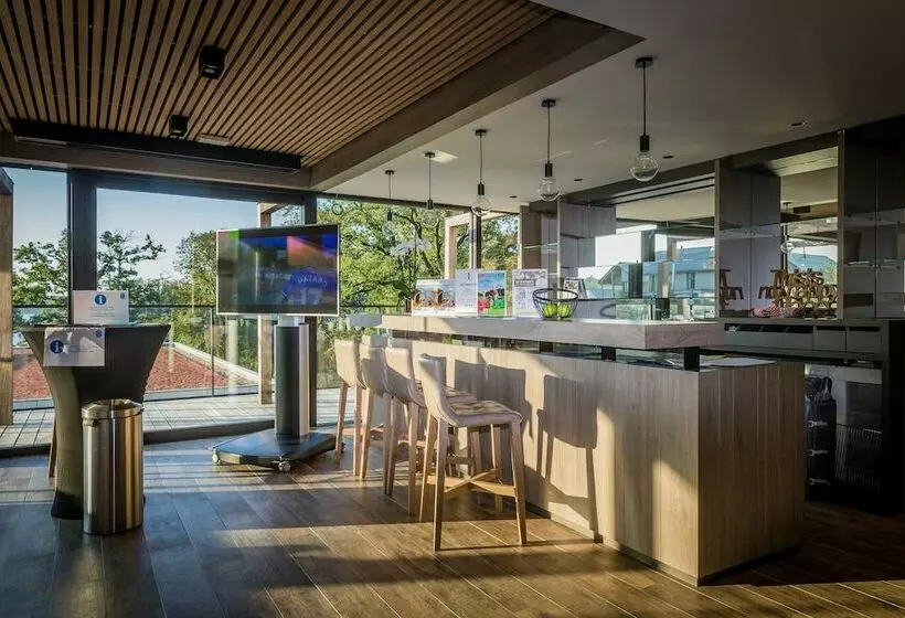 Hotelli Golden Lakes