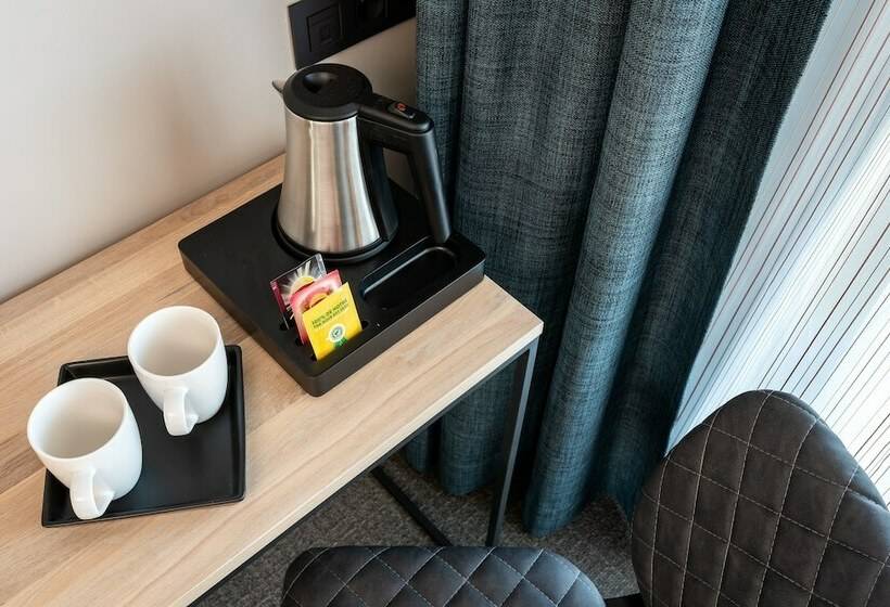 ホテル Golden Lakes