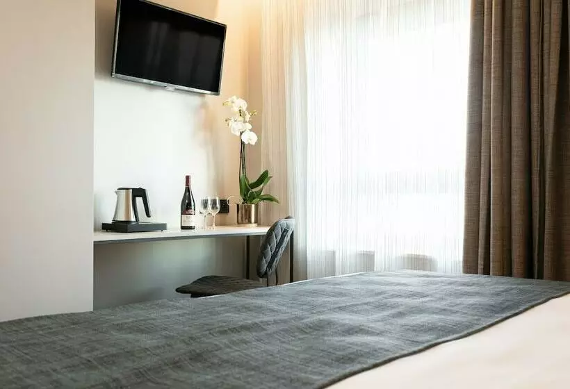 Hotelli Golden Lakes