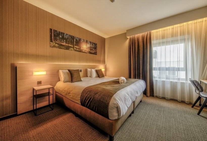 ホテル Golden Lakes