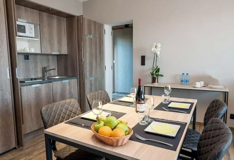 Hotelli Golden Lakes