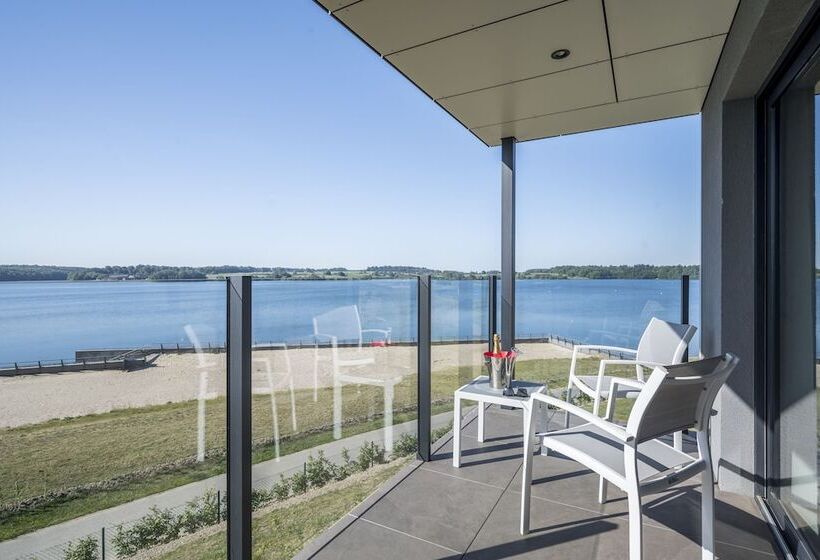 ホテル Golden Lakes