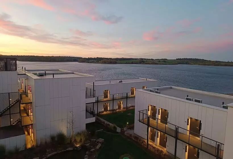 Hotelli Golden Lakes