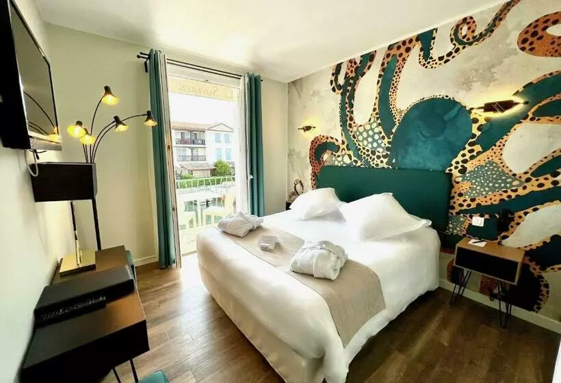هتل Le Suffren Hôtel