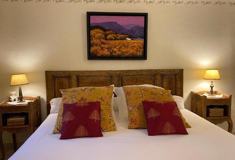 فندق Mas De La Beaume