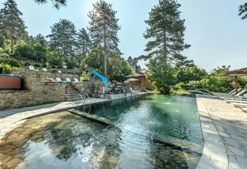 Hotelli Valentina Castle