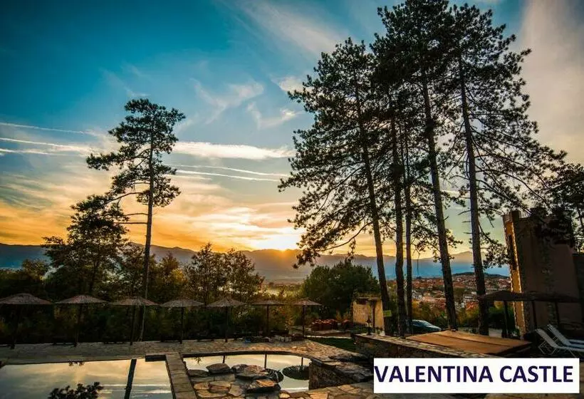 Hotelli Valentina Castle