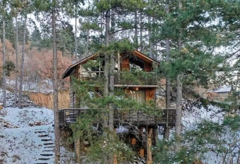 Hotelli Valentina Castle