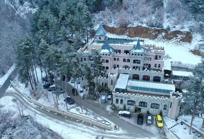 Hotelli Valentina Castle