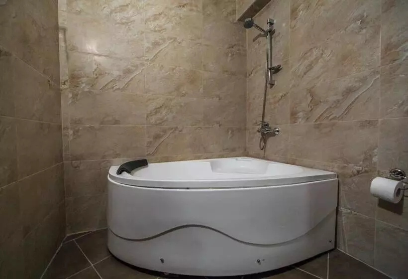 Hotelli Valentina Castle