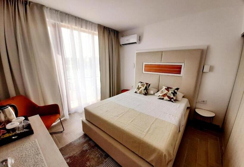 בית מלון כפרי Adriano Pe Plaja Belona