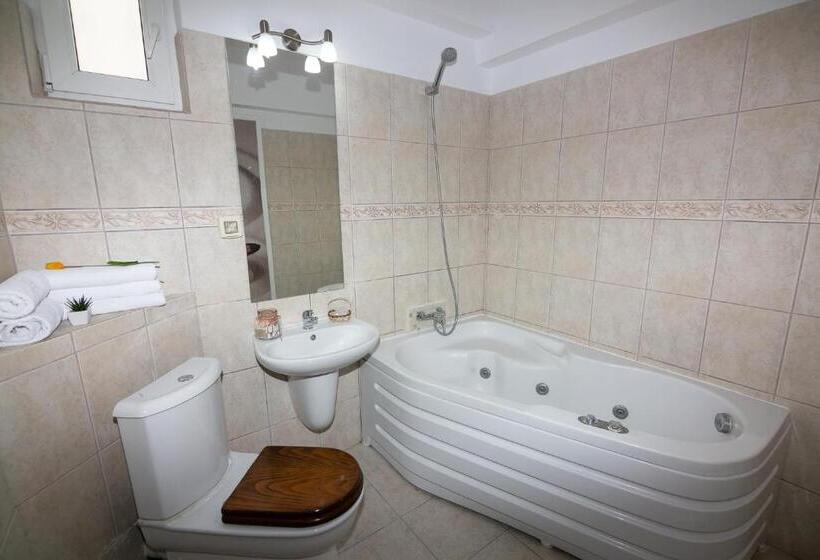 בית מלון כפרי Adriano Pe Plaja Belona