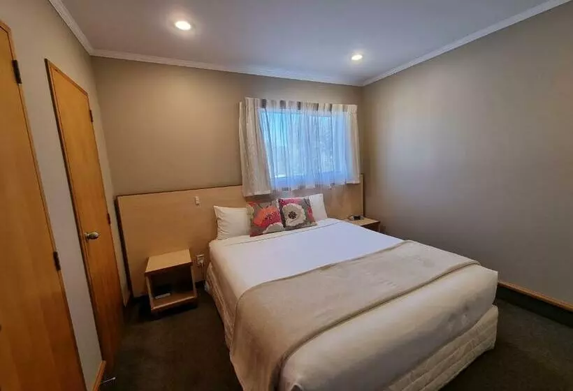 Motelli Amross Court