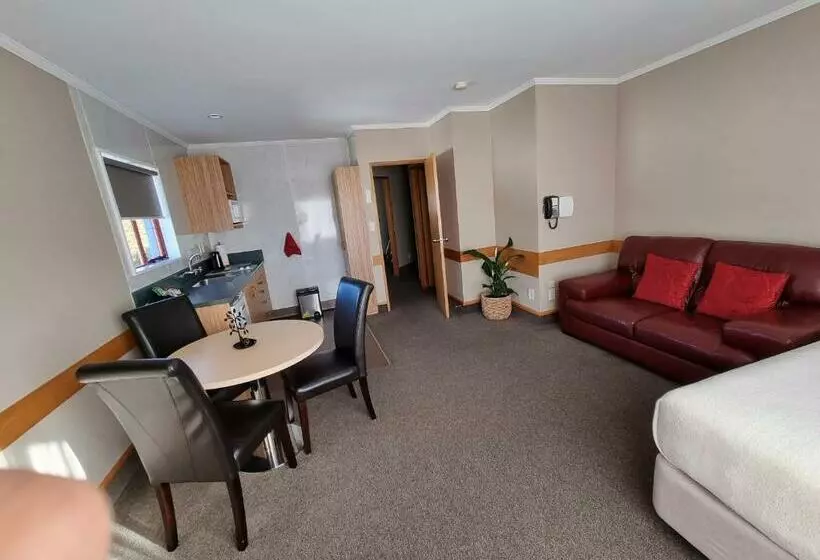 Motelli Amross Court