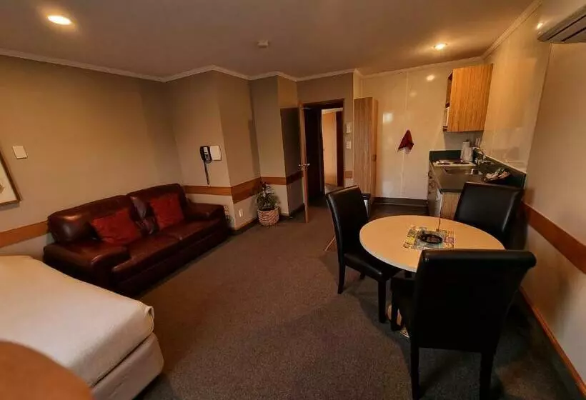 Motelli Amross Court