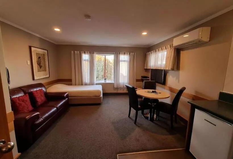 Motelli Amross Court