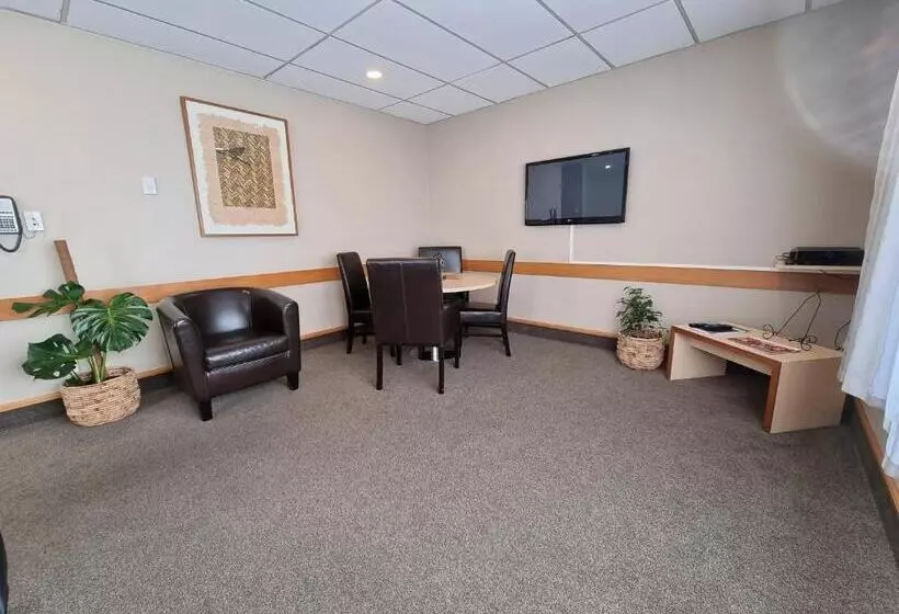 Motelli Amross Court