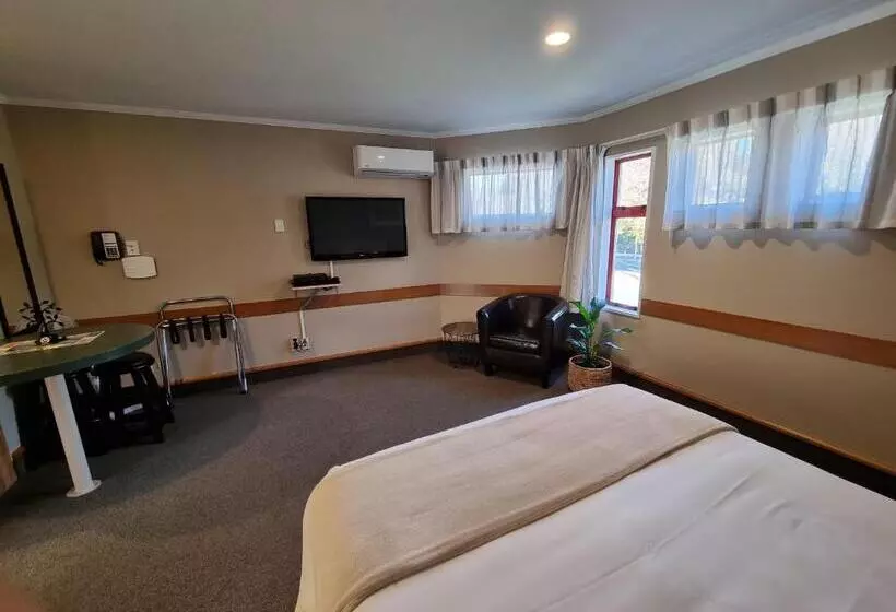 Motelli Amross Court