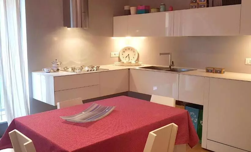 تختخواب و صبحانه Belmonte