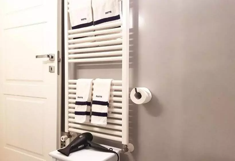 تختخواب و صبحانه Belmonte