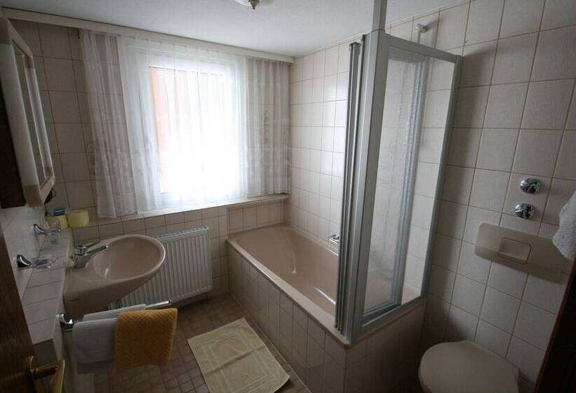 Bed and Breakfast Café Pension Feldbergblick