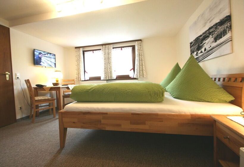 Bed and Breakfast Café Pension Feldbergblick