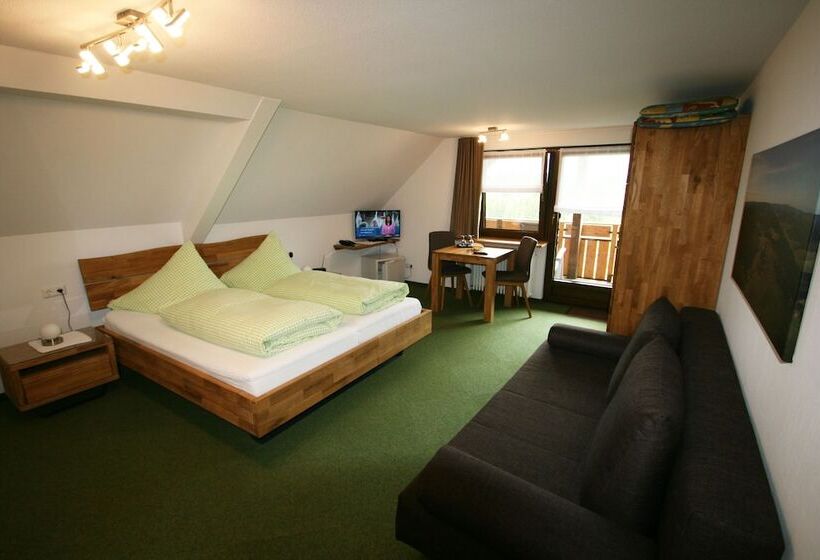 Bed and Breakfast Café Pension Feldbergblick