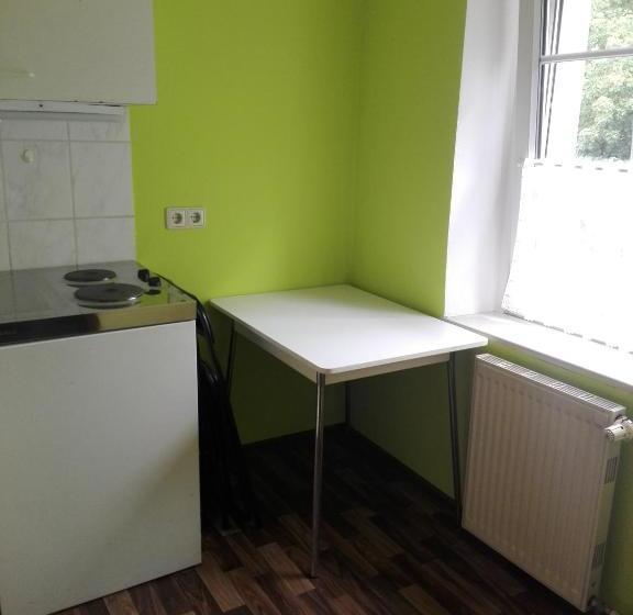 تختخواب و صبحانه Pension Hartmann