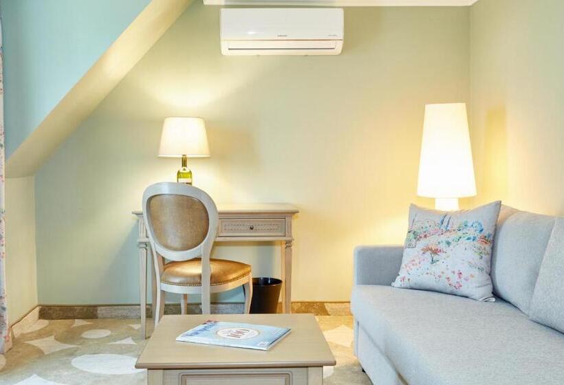 Crocus Gere Bor Hotel Resort & Wine Spa