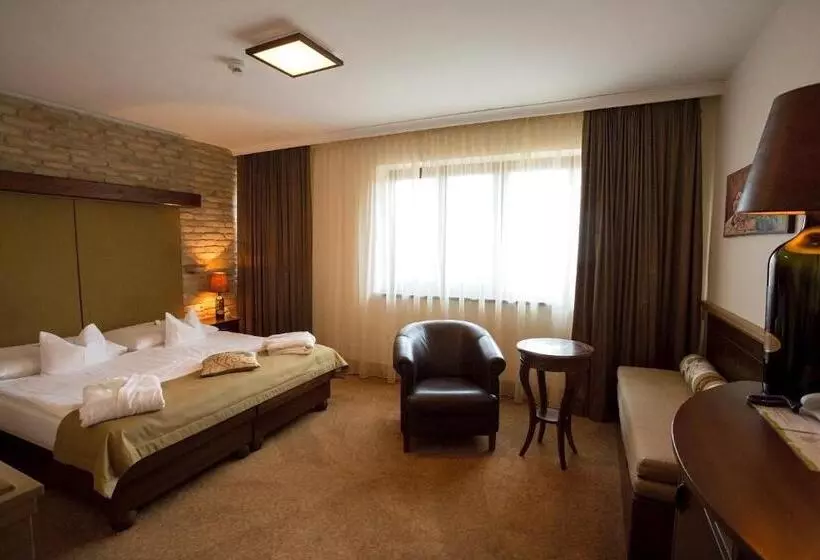 Crocus Gere Bor Hotel Resort & Wine Spa