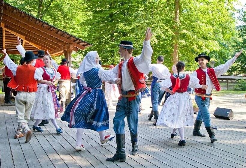 בית מלון כפרי Agh