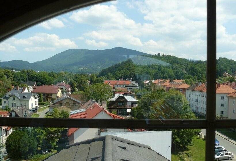 בית מלון כפרי Agh