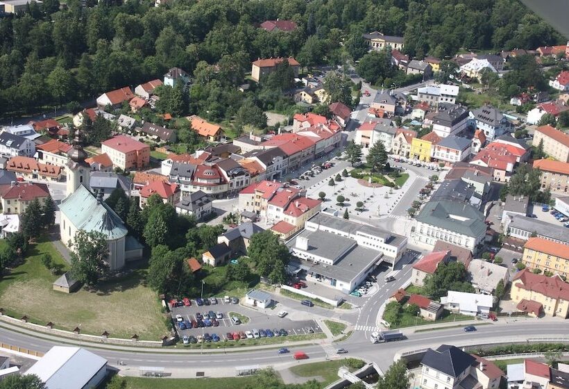 בית מלון כפרי Agh