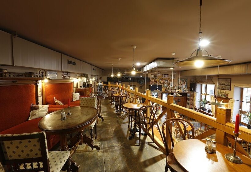 בית מלון כפרי Agh