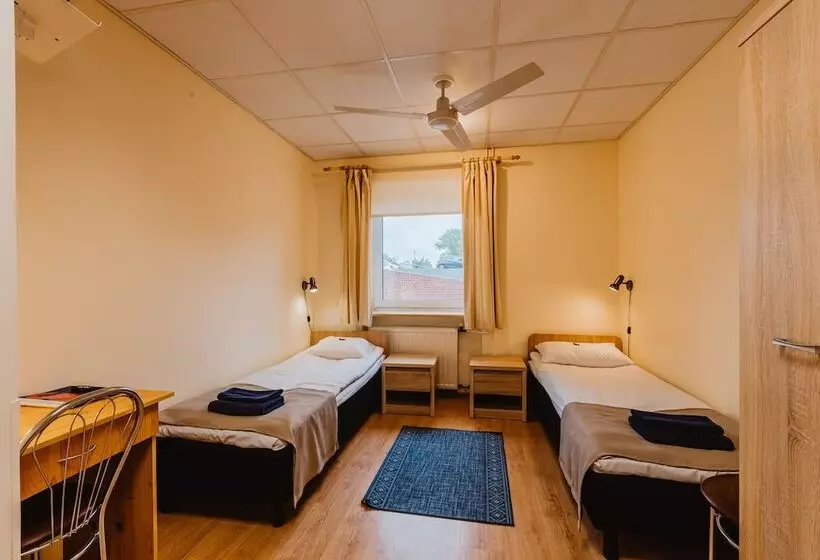 هتل Aleksandri