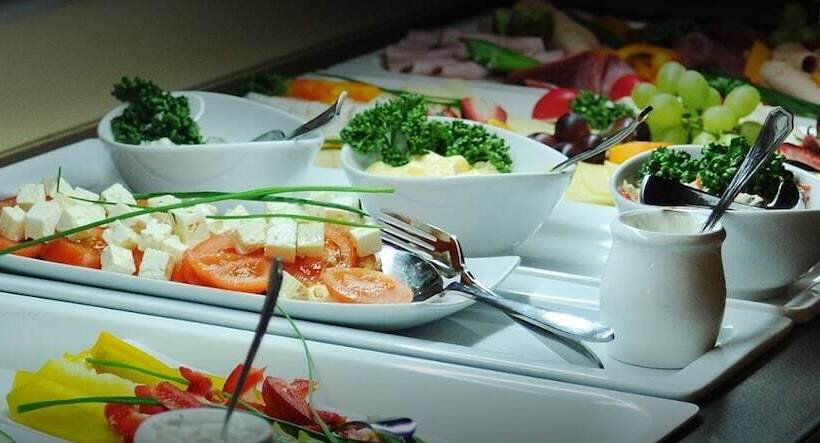 Отель Atlas Halle