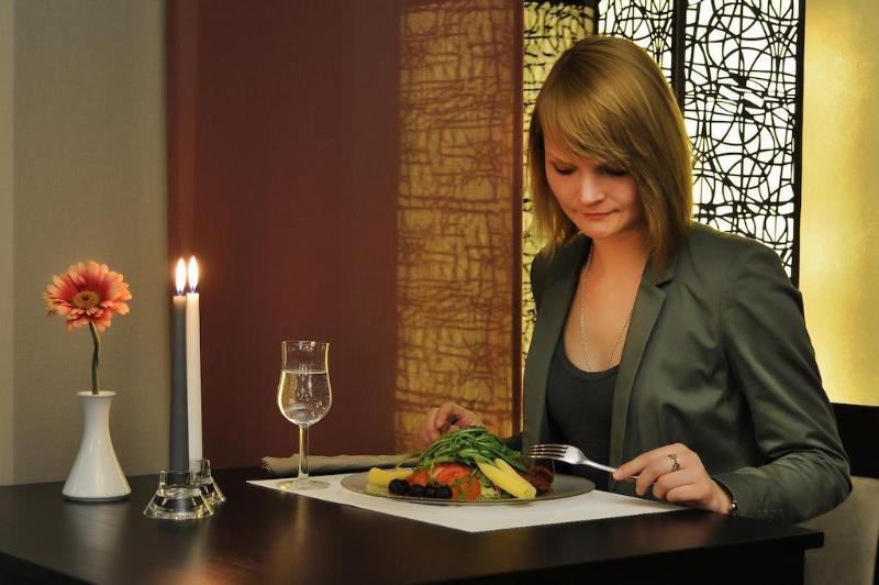 Отель Atlas Halle