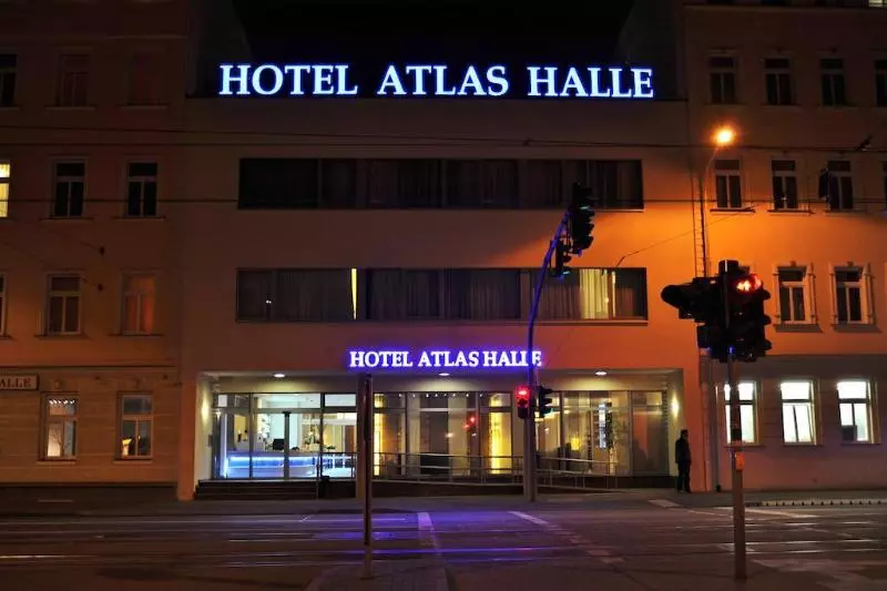 هتل Atlas Halle