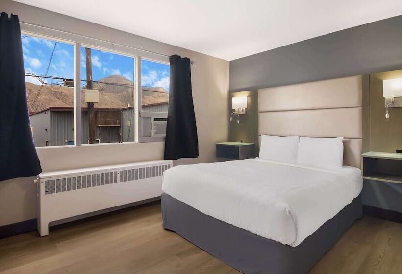 فندق Canadas Best Value Inn & Suites Kamloops