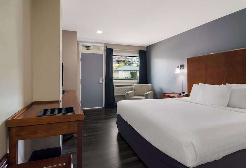 فندق Canadas Best Value Inn & Suites Kamloops