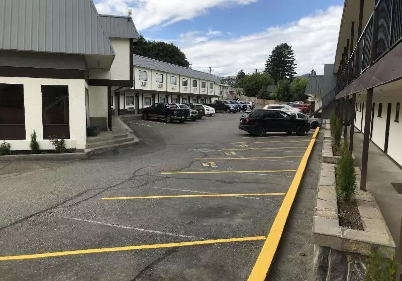 בית מלון כפרי Canadas Best Value Inn & Suites Kamloops