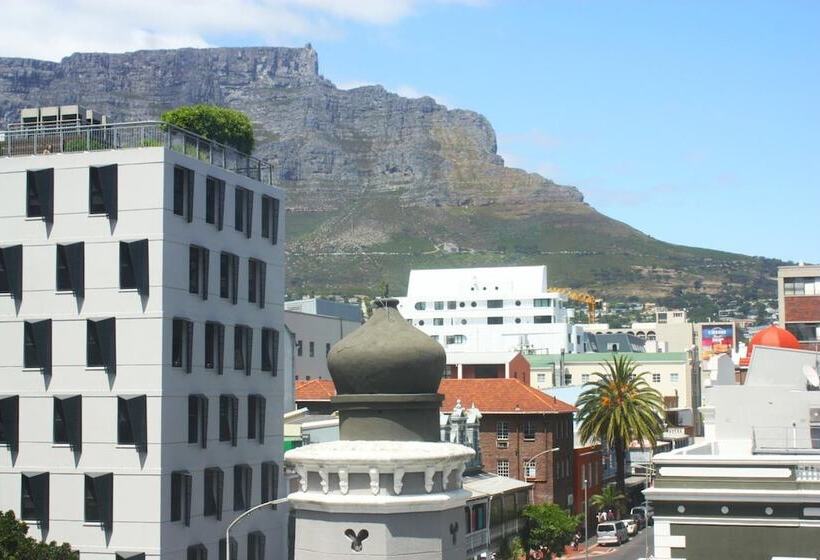 בית מלון כפרי Daddy Long Legs Art