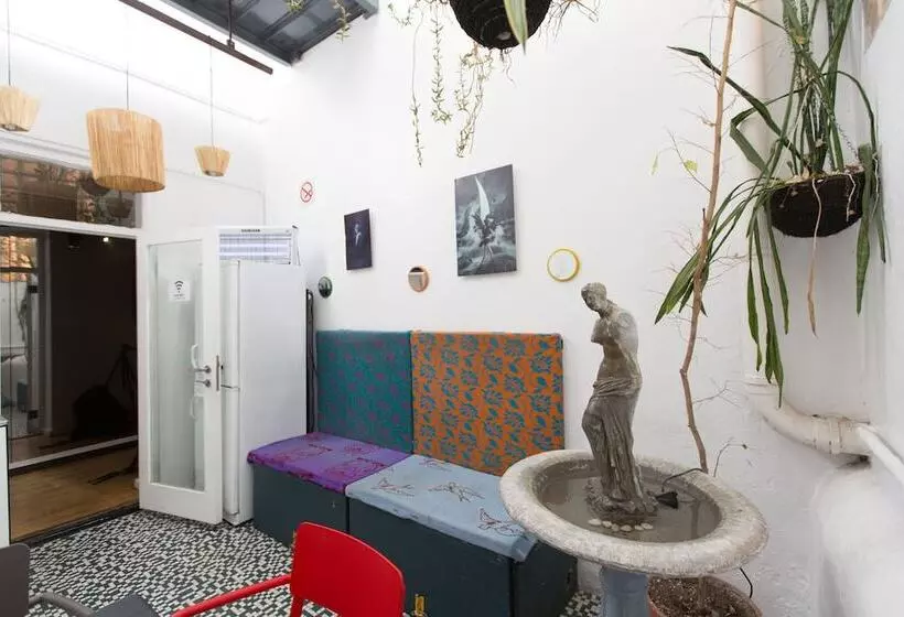 호텔 Daddy Long Legs Art