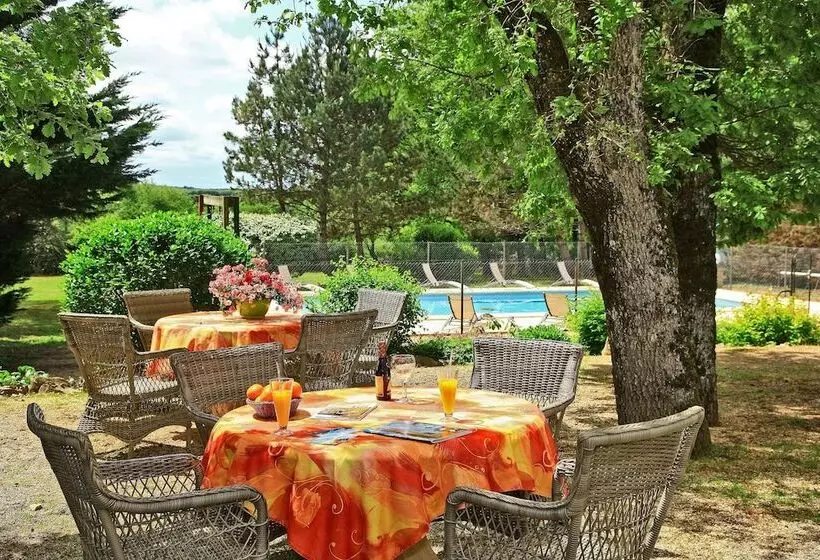 Отель Hostellerie Du Causse