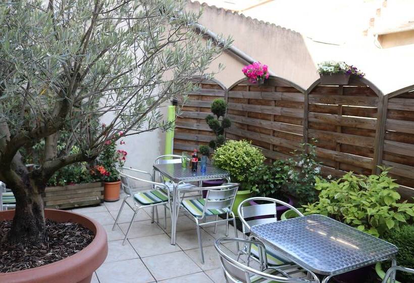 호텔 Logis Hôtel Des Oliviers