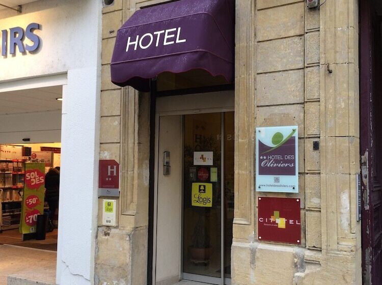 호텔 Logis Hôtel Des Oliviers