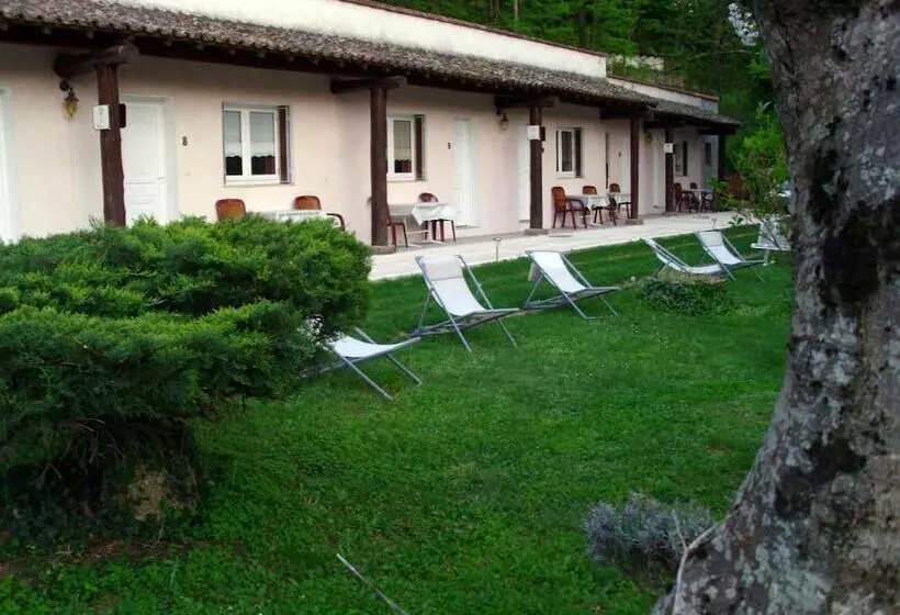 Logis Hotel Restaurant La Corniche Des Cevennes