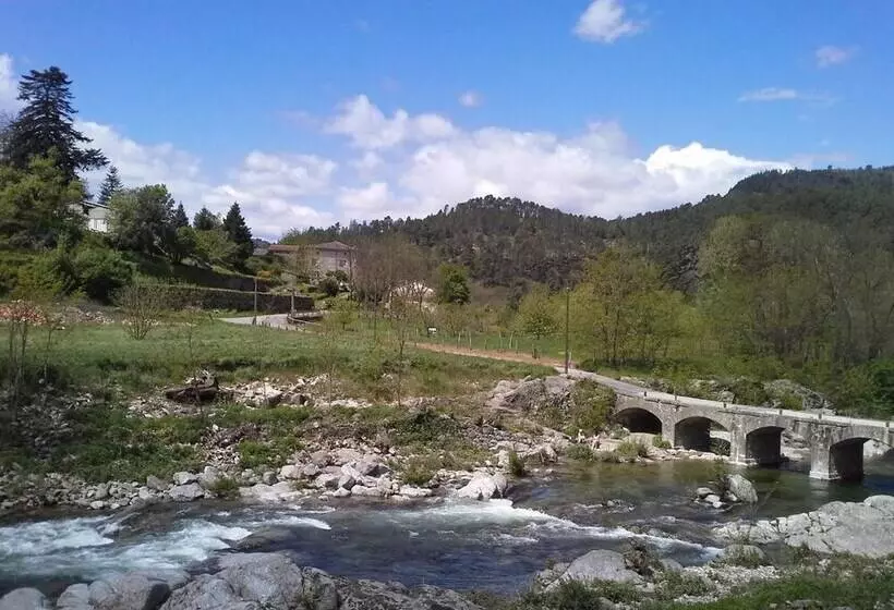 Logis Hotel Restaurant La Corniche Des Cevennes